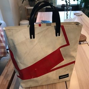 Freitag Bob tote shoulder bag shopper white/red